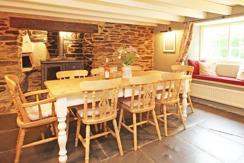 Meadowside Cottage, Characterful Grade 2 Listed Cottage Near To Wadebridge And Padstow Εξωτερικό φωτογραφία